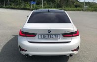 BMW 320i 2021 - Xe màu trắng giá 1 tỷ 800 tr tại Tp.HCM
