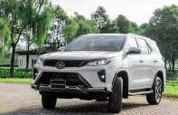 Toyota Fortuner 2022 - Quà tặng tiền mặt và phụ kiện giá 1 tỷ 118 tr tại Hòa Bình