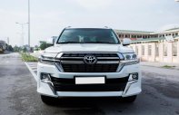 Toyota Land Cruiser 2017 - Trắng, nội thất đen giá 3 tỷ 680 tr tại Hà Nội