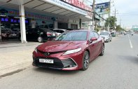 Toyota Camry 2022 - Nhập Thái Lan, đi chuẩn 2 vạn kilomet giá 1 tỷ 390 tr tại Bình Dương