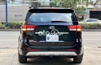Kia Sedona --   3.3 xăng màu đen biển HCM. 2015 - -- Kia sedona 3.3 xăng màu đen biển HCM. giá 648 triệu tại Đồng Nai