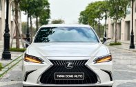 Lexus ES 250 2022 - Siêu lướt 2000km, giá rẻ hơn xe mới 300tr bao check hãng giá 2 tỷ 679 tr tại Tp.HCM