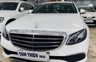 Mercedes-Benz E200 2016 - Trả trước 414 triệu giá 1 tỷ 380 tr tại Khánh Hòa