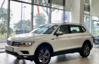 Volkswagen Tiguan 2022 - Ưu đãi cực hấp dẫn - Giảm phí trước bạ - Tặng phụ kiện giá 1 tỷ 929 tr tại Hà Nội