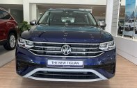 Volkswagen Tiguan 2023 - Thông tin Volkswagen Tiguan facelift 2023 - Trẻ trung, xe nhập khẩu Mỹ, màu đỏ cực đẹp, ưu đãi lên đến 300tr, giao ngay  giá 1 tỷ 699 tr tại Tp.HCM