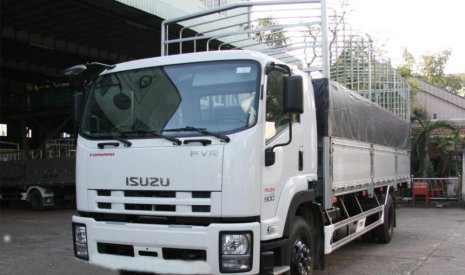 Isuzu NQR 75L 2016 - Bán xe tải Isuzu 5.5 tấn NQR75L thùng bạt, giá tốt giao xe nhanh