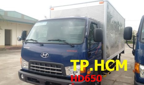 Thaco HYUNDAI HD500 2016 - TP. HCM Hyundai HD500 màu xanh lam, thùng kín tôn đen