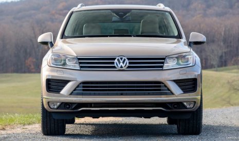 Volkswagen Touareg GP 2017 - Cần bán xe Volkswagen Touareg GP đời 2017, màu nâu, nhập khẩu