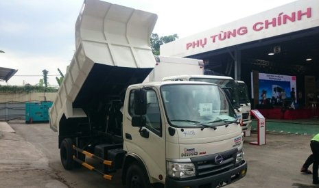 Hino Dutro 2017 - Cần bán xe Hino Dutro đời 2017, màu trắng, nhập khẩu Thái Lan, 620tr