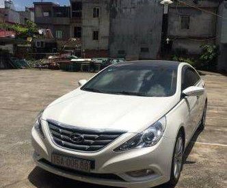 Hyundai Sonata     AT 2010 - Cần bán xe Hyundai Sonata AT đời 2010, màu trắng, 650 triệu