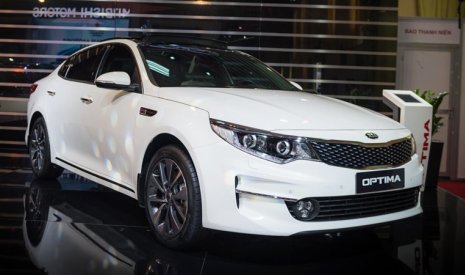 Kia Optima 2018 - Bán ô tô Kia Optima (K5) đời 2018, màu trắng