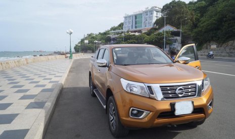 Nissan Navara SL 2016 - Cần bán Nissan Navara SL đời 2016, màu vàng, xe nhập xe gia đình giá cạnh tranh