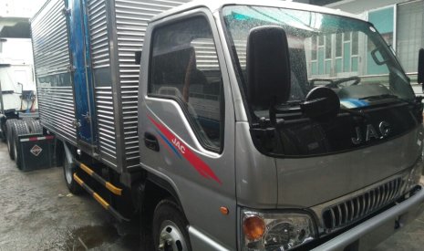 Xe tải 1250kg 2017 - Bán xe Jac 4T95 màu xám, CN Isuzu chính hãng, giá rẻ nhất Vũng Tàu