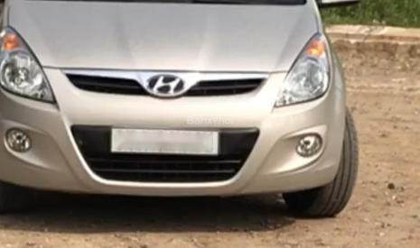 Hyundai i20 2012 - Bán Hyundai i20 sản xuất năm 2012, màu bạc, xe nhập xe gia đình, giá tốt