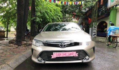 Toyota Camry  2.5G  2016 - Bán Toyota Camry 2.5G năm 2016, màu vàng cát