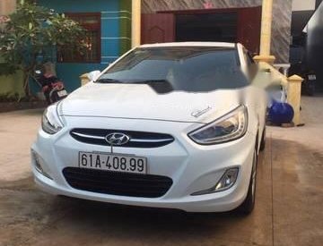 Hyundai Accent 2016 - Cần bán gấp Hyundai Accent đời 2016, màu trắng, 450tr