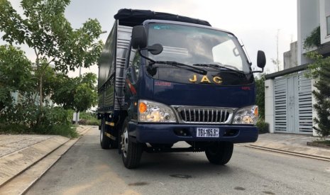 2017 - Bán xe tải nhẹ JAC 2.4T đời 2017, trả trước 70 triệu có xe ngay