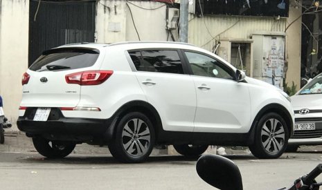 Kia Sportage Limited 2010 - Bán Kia Sportage Limited sản xuất năm 2010, màu trắng, nhập khẩu