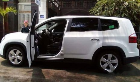 Chevrolet Orlando   2017 - Bán Chevrolet Orlando đời 2017, màu trắng, chính chủ, giá chỉ 570 triệu 