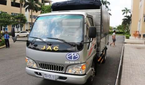 2017 - Chuyên bán xe tải Jac 2T4 thùng bạt, đời 2017 thùng 3m7