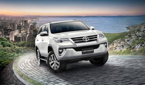 Toyota Fortuner 2018 - Bán Fortuner 2.7V 4x2 trắng ngọc trai, máy xăng số tự động