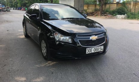 Chevrolet Cruze LS 2010 - Cần bán Chevrolet Cruze LS đời 2010, màu đen