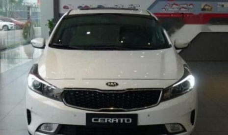 Kia Cerato  1.6 AT 2018 - Bán ô tô Kia Cerato 1.6 AT đời 2018, màu trắng, giá tốt