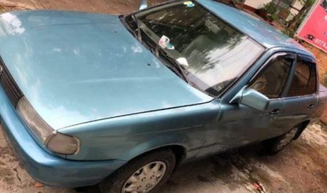 Nissan Sunny EX Saloon 1992 - Cần bán xe Nissan Sunny EX Saloon 1992, xe nhập Nhật, giá tốt