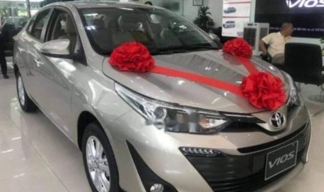 Toyota Vios 2018 - Bán xe Toyota Vios 2018, màu vàng cát