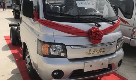 2018 - Bán xe tải JAC 990kg máy dầu, trả trước 35 triệu nhận xe