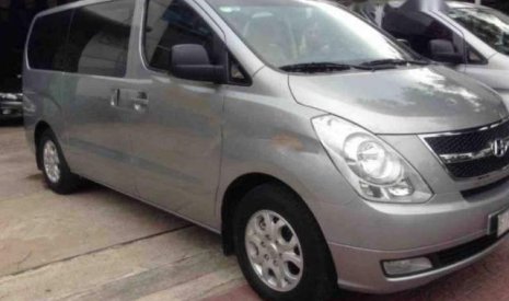 Hyundai Grand Starex  2.5 MT  2014 - Bán Hyundai Grand Starex 2.5MT 2014, màu bạc