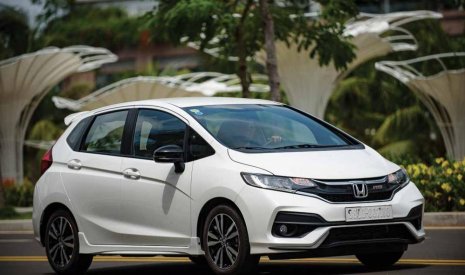 Honda Jazz V 2018 - Cần bán Honda Jazz V đời 2018, màu trắng, nhập khẩu nguyên chiếc, giá tốt