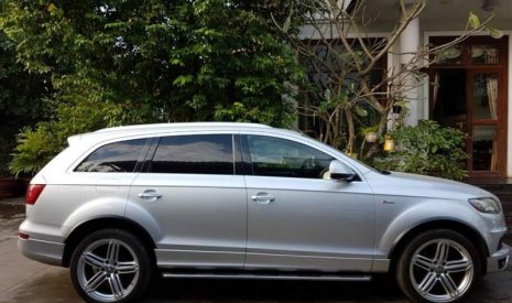 Audi Q7 2011 - Bán Audi Q7 đời 2011, màu bạc 