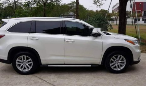 Toyota Highlander  AT 2014 - Chính chủ bán Toyota Highlander AT đời 2014, màu trắng, nhập khẩu