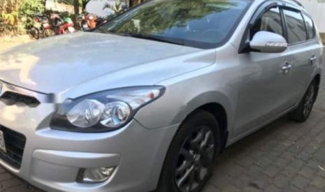 Hyundai i30  CW 1.6 AT  2011 - Bán xe Hyundai i30 CW 1.6 AT đời 2011, màu bạc, xe nhập chính chủ