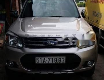 Ford Everest 2013 - Bán ô tô Ford Everest sản xuất 2013 số tự động, 590 triệu