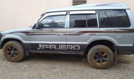 Mitsubishi Pajero   2.4  1996 - Cần bán lại xe Mitsubishi Pajero 2.4 đời 1996 còn mới