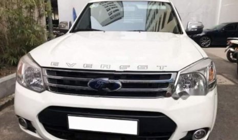 Ford Everest   2014 - Bán xe Ford Everesrt sản xuất năm 2014, đi mới 57.000km số tự động, máy dầu, màu trắng/kem