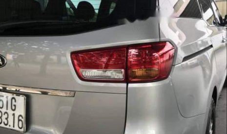 Kia Sedona   2017 - Cần bán gấp Kia Sedona đời 2017, màu bạc, xe đẹp 