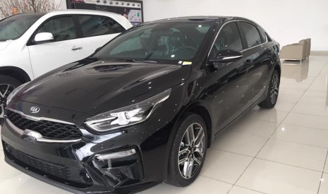 Kia Cerato delux 2019 - Cần bán xe Thaco Kia delux đời 2019, màu đen, giá chỉ 635 triệu