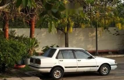 Toyota Corolla   1984 - Cần bán gấp Toyota Corolla đời 1984, màu trắng