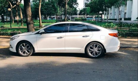 Hyundai Sonata   2015 - Bán xe Hyundai Sonata đời 2015, màu trắng giá cạnh tranh