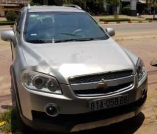 Chevrolet Captiva LT 2.4 MT 2008 - Bán gấp Chevrolet Captiva LT 2.4 MT năm sản xuất 2008, màu bạc