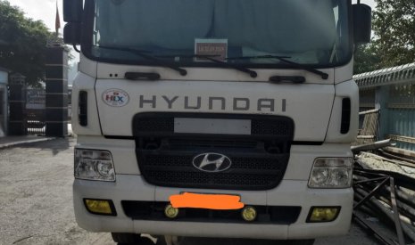 Hyundai HD 320  2014 - Cần bán xe Hyundai HD đăng ký 2014, màu trắng xe nhập