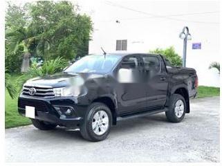 Toyota Hilux   2017 - Bán lại xe Toyota Hilux năm sản xuất 2017, giá 605tr