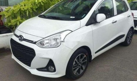 Hyundai Grand i10 2019 - Bán Hyundai Grand i10 năm 2019, màu trắng, giá 390tr