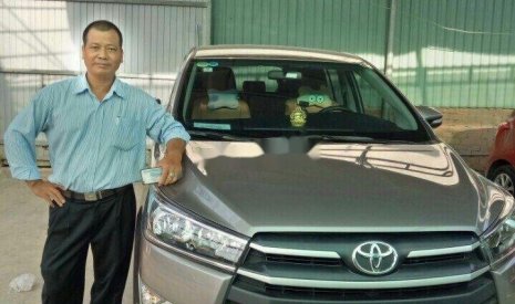 Toyota Innova    2017 - Cần bán lại xe Toyota Innova năm 2017, giá 650tr