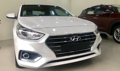 Hyundai Accent 1.4L AT  2019 - Hỗ trợ trả góp 90%, thủ tục nhanh gọn. Khi mua xe Hyundai Accent 1.4 AT đời 2020, màu trắng