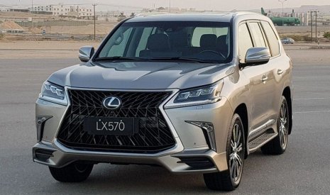 Lexus LX   570S Super Sport 2019 - Cần bán nhanh chiếc xe Lexus LX 570S Super Sport, sản xuất 2019, màu bạc, nhập khẩu nguyên chiếc