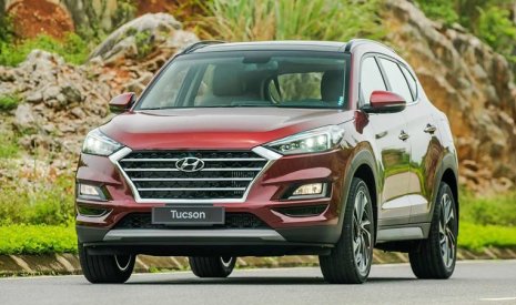 Hyundai Tucson 2019 - Hỗ trợ mua xe trả góp lãi suất thấp chiếc xe Hyundai Tucson 2.0L máy xăng, tiêu chuẩn, màu đỏ